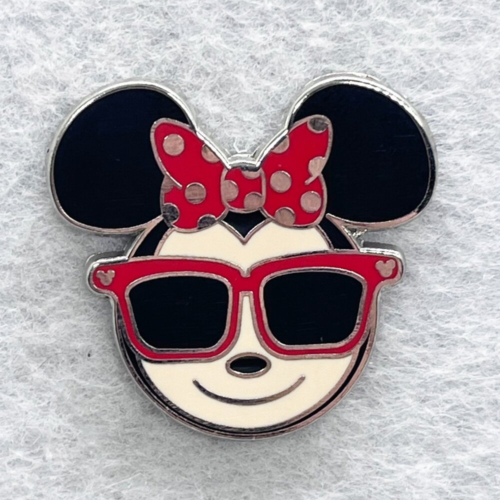 🔮 5/$25 Disney Minnie Mouse Sunglasses Emoji Pin‎
